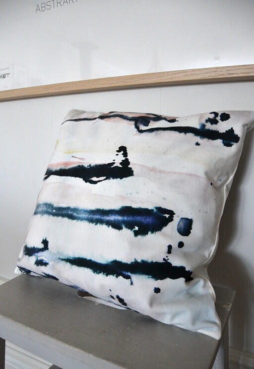 Kuddfodral Abstrakt i mjuk sammet. Elina Dahl Design.