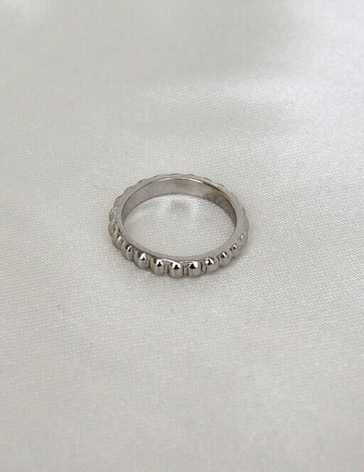 Enkel ring silver.