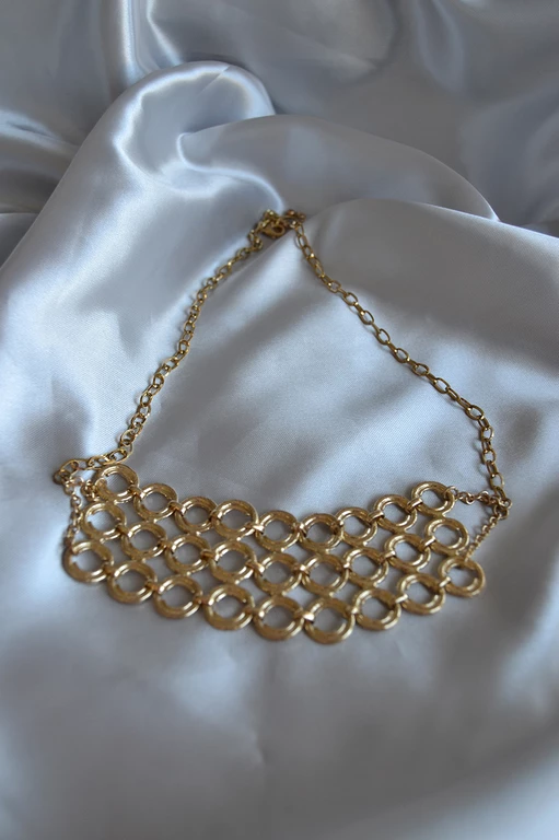 Halsband golden.