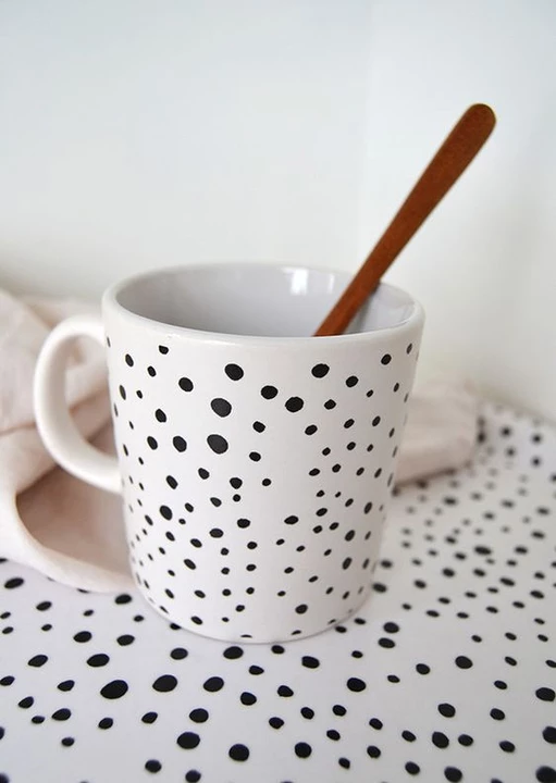 Mugg, Dots.